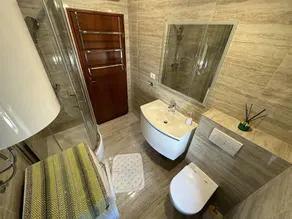 Wunderschönes, 100 m² großes Apartment mit seltenen und wertvollen Möbeln - Image 5