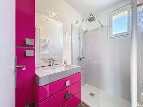 Charming villa with sea view - Image 2