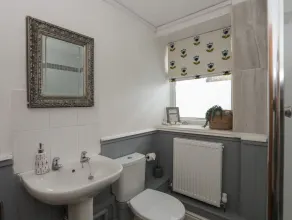 TY'N LON, pet friendly, character holiday cottage in Brynrefail - Image 5