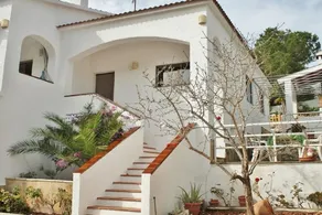 AMAZING HOUSE PRIVATE POOL HUGE GARDEN! - Image 5
