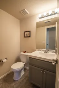 Quiet home with a view and AC!! - Image 4
