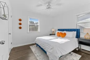 Retro Oaks - 1960s Inspired & Pet Friendly Downtown Raleigh Oasis - Image 5