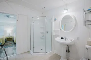 HHI COTTAGE 2 MIN WALK TO BEACH, 35' PRIVATE POOL, DOG FRIENDLY, ROOMY HOME - Image 4