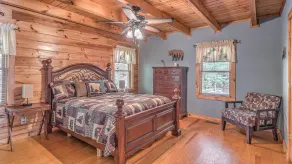Aska Adventure Cabin on 3 Acres • Hot Tub • Screened Decks • Game Loft - Image 5