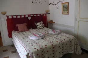 rolig sommerhus med pool og helt privat fiskesø nær Lascaux. - Image 4