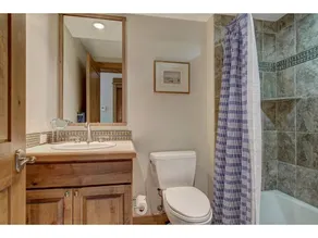 3BR Condo Luxurious Retreat in Arrowhead - Image 5