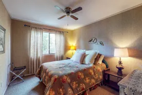 NOUVELLE LISTE! Charmante maison au bord du lac avec une piscine partagée, golf, de superbes vues! - Image 5