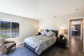 Peaceful Lakehouse on Spectacular Vineyard Estate - Image 3
