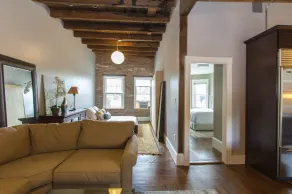 # 1 classé propriété VRBO! Haut de gamme, mezzanine, condo 2 chambres près de BC & Fenway w / parking - Image 4