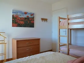Spacious T4 apartment in Les Angles with parking - Image 5