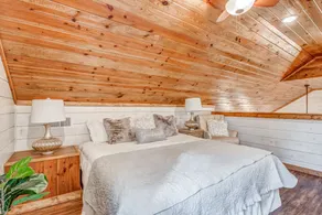 Getaway Chalet Pickwick! HOT TUB!! FirePit 5 mins Pickwick Landing! - Image 5