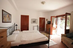 Campo Al Pero - Very cozy, antique stone house with pool to relax and unwind - Image 4