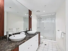 OCEAN VIEW THREE BEDROOM APT -Great Wifi / Netflix - Image 2