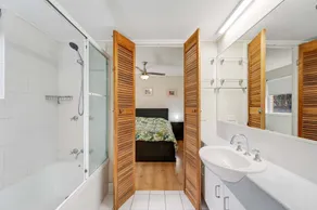 Unit 3 'kings Cove', Kings Beach - Image 2