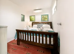 Orchard Cottage on Sunshine Coast organic farm just 10 minutes from the beach  - Image 4