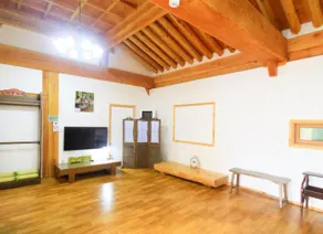 Suncheon Moonlight Love Hanok Pension - Image 3