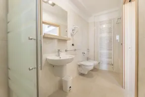 Roomsalentopalace - Image 3