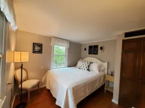 Blue Ridge Mountain Cottage~1 minute from Parkway! - Image 5