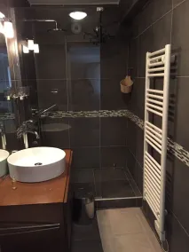 40m2 duplex, 4 sovepladser i hjertet af landsbyen på øen Porquerolles - Image 4