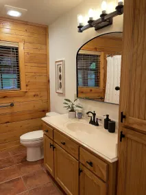 Getaway from the hustle and bustle and stay in a peaceful cabin in the woods! - Image 4