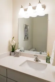 Madrona's Cottage B - Image 4