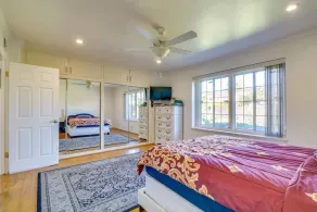 Luxury Oasis Home w/Pool & Free Parking -6 Guests<br>. Near CSUN - Image 5