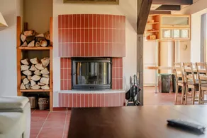Large, comfortable holiday home with a garden - Image 2