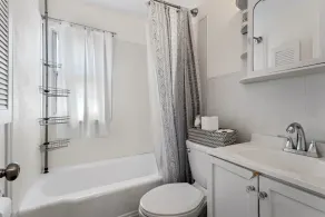 WOW! 2 Bedroom Near Downtown Greenville - Pet Friendly - Image 2