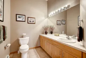 Zeitgenössische Condo Minuten vom Dorf - 3 Schlafzimmer mit jeweils eigenem Bad - Image 4