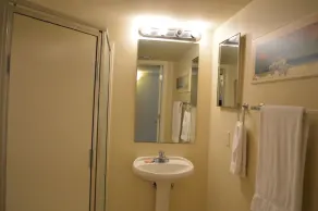 4ème étage! Sur l'eau, bain à remous, piscine avec service de plage! - Image 4