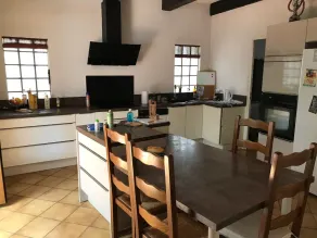 Air-conditioned room in a villa less than 10 km from Marseille's Vieux Port - Image 3