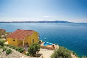 Villa med pool och privat strand - Image 1