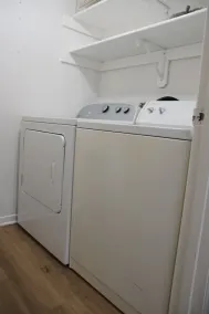 2 BR 2.5 Bathroom Townhouse Near Memorial City - Image 2