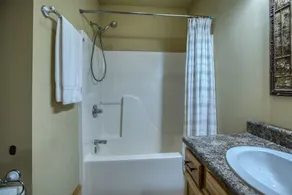 Hiawassee- 2 KING BEDS, close to town/wineries/ Helen - Image 5