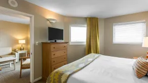 Shore Crest To Bedroom Vacation Villas - Image 2