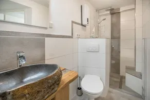 Apartment '9 und 40' with Garden and Wi-Fi - Image 4