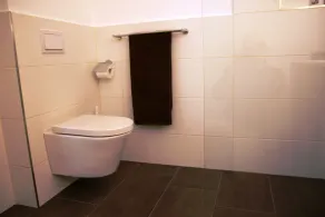 House Satu Ostseenah; 1.000qm garden; children's pool; 3 rooms; 2 bedrooms; WLAN - Image 2