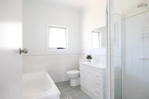 Seaside Beach House - Image 2