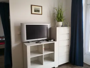 Small, simple attic apartment - Image 2