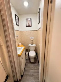 Space, space, space, very clean, doesn't disappoint! - Image 4