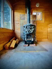 Lake Escape: Hot Tub& Sauna, Dock& Kayaks - Image 3