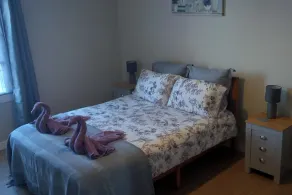 3-Bed House - Sleeps 6 - Garden Balcony Parking - Image 5