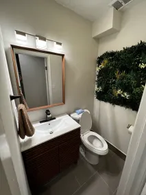 NEW House of Liberty: 3BR 2BA w/ PRVT Hot Tub, Modern Patio, Amazing City Views - Image 2