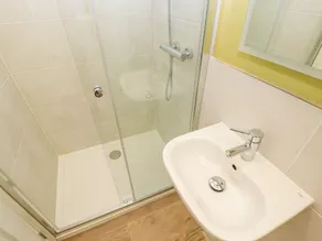 Daisy Cottage - Image 2