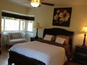 Huntington Beach Holidaymaker House - Image 4