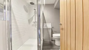 Host & Stay - Sea Breeze - Image 5