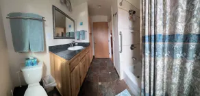 Eagle Peak Guesthouse/ 2 room suite with kitchenette - Image 2