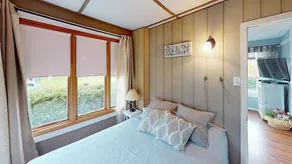 Amazing Lakeview-Cozy Cottage- Private Beach Access Sleeps 6 - Image 3