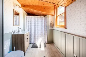 Stunning Boho Log Cabin Country Retreat with Pool - Image 2