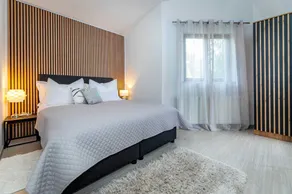 Lori Red - Cozy Hideaway for Two with sea view 🌊 - Image 3